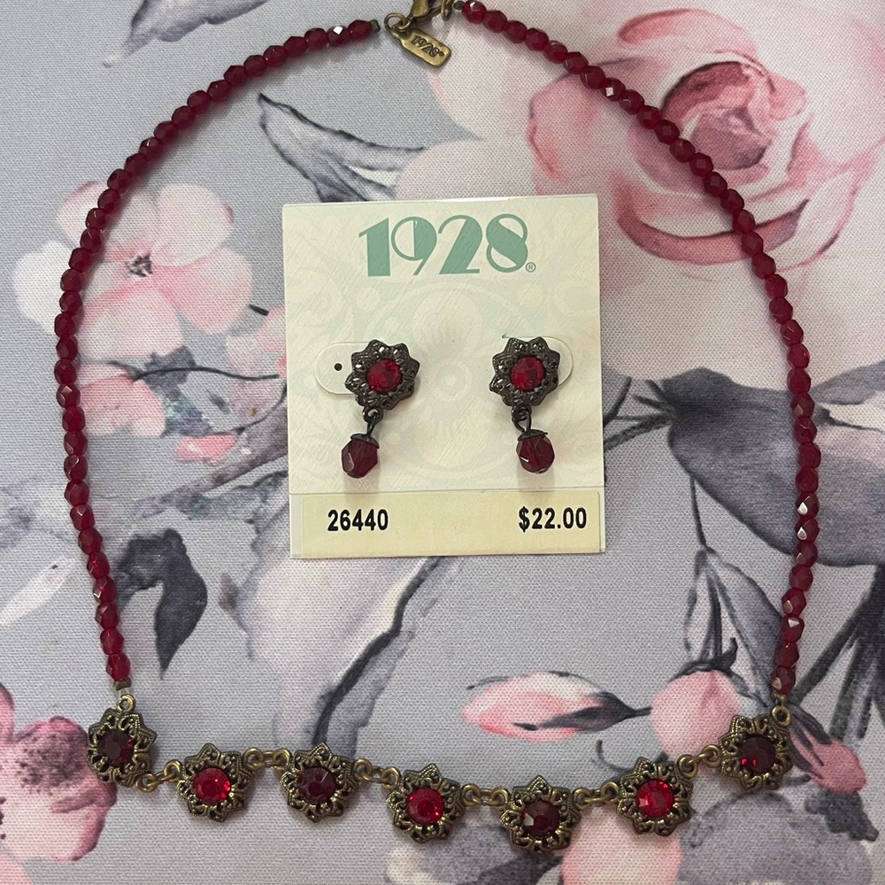 1928 Red Gemstone necklace and earrings